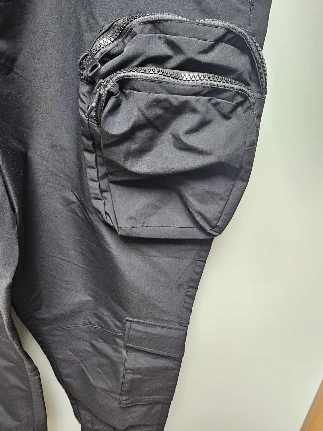 새상품 자라 테크니컬  카고 남성 블랙 팬츠 상품이미지3