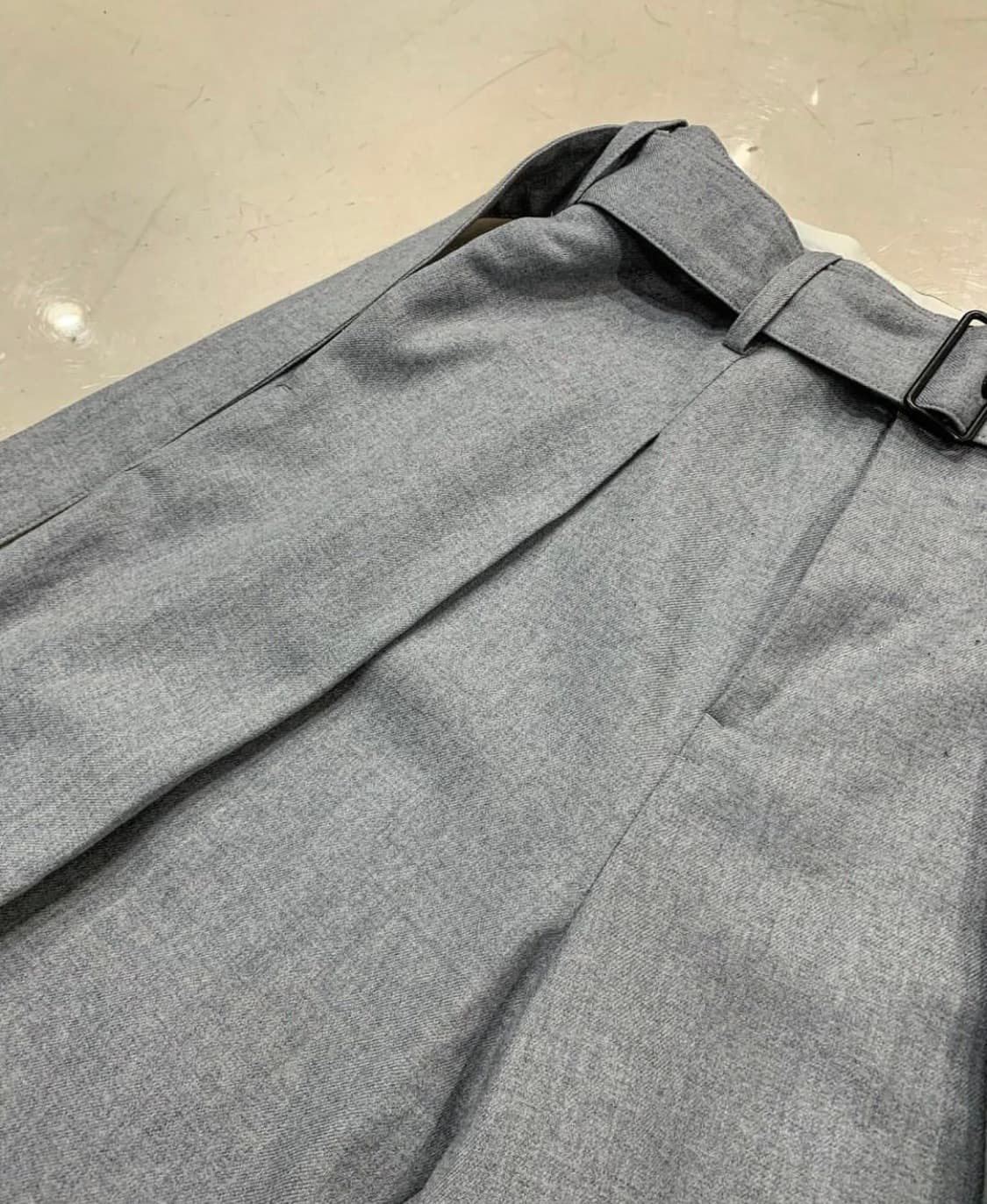 Yohji yamamoto 울x폴리 벨티드 디테일 팬츠 상품이미지2