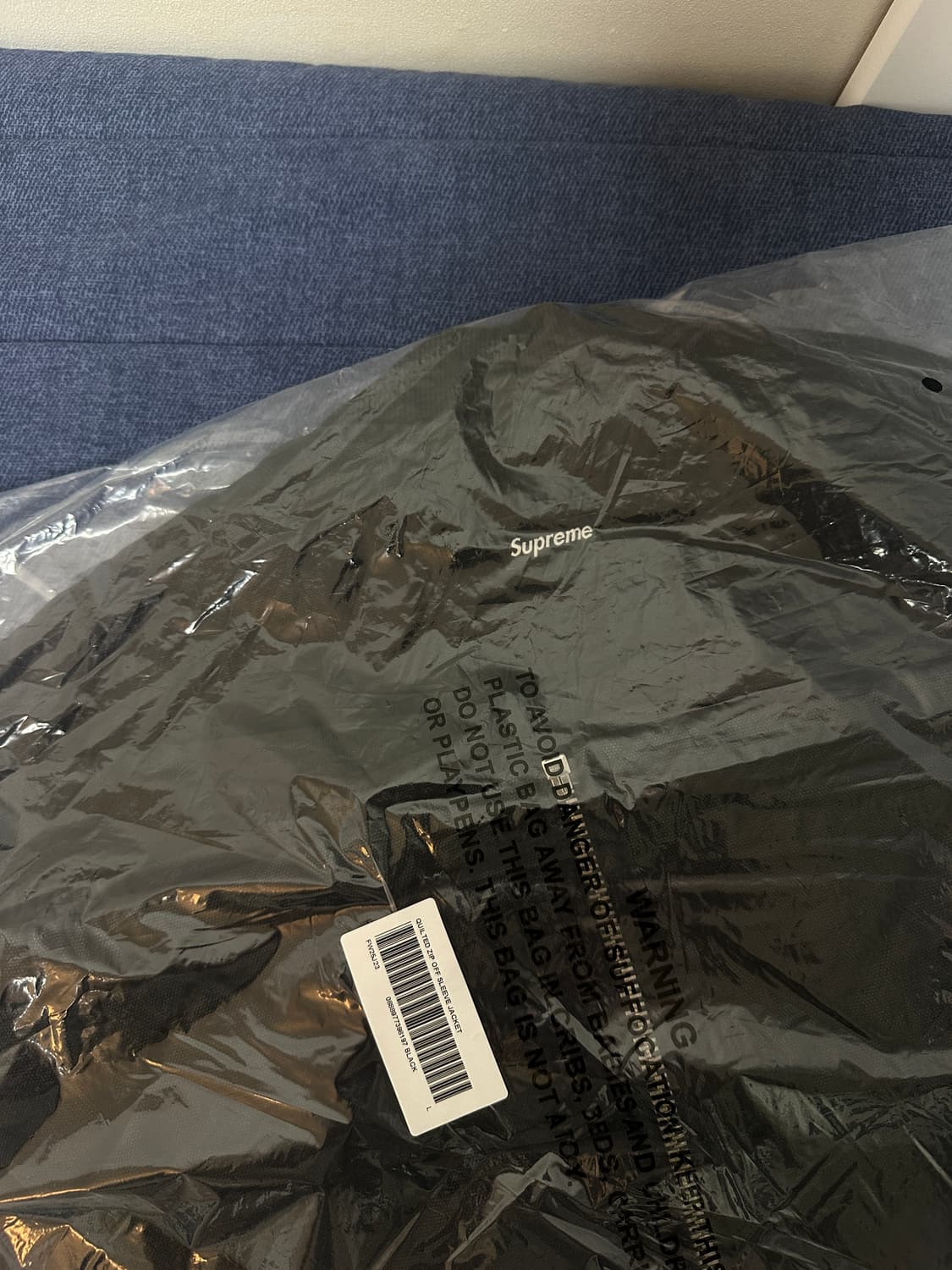 정가이하 25fw 슈프림 퀄티드 봄버 새상품 L 상품이미지6