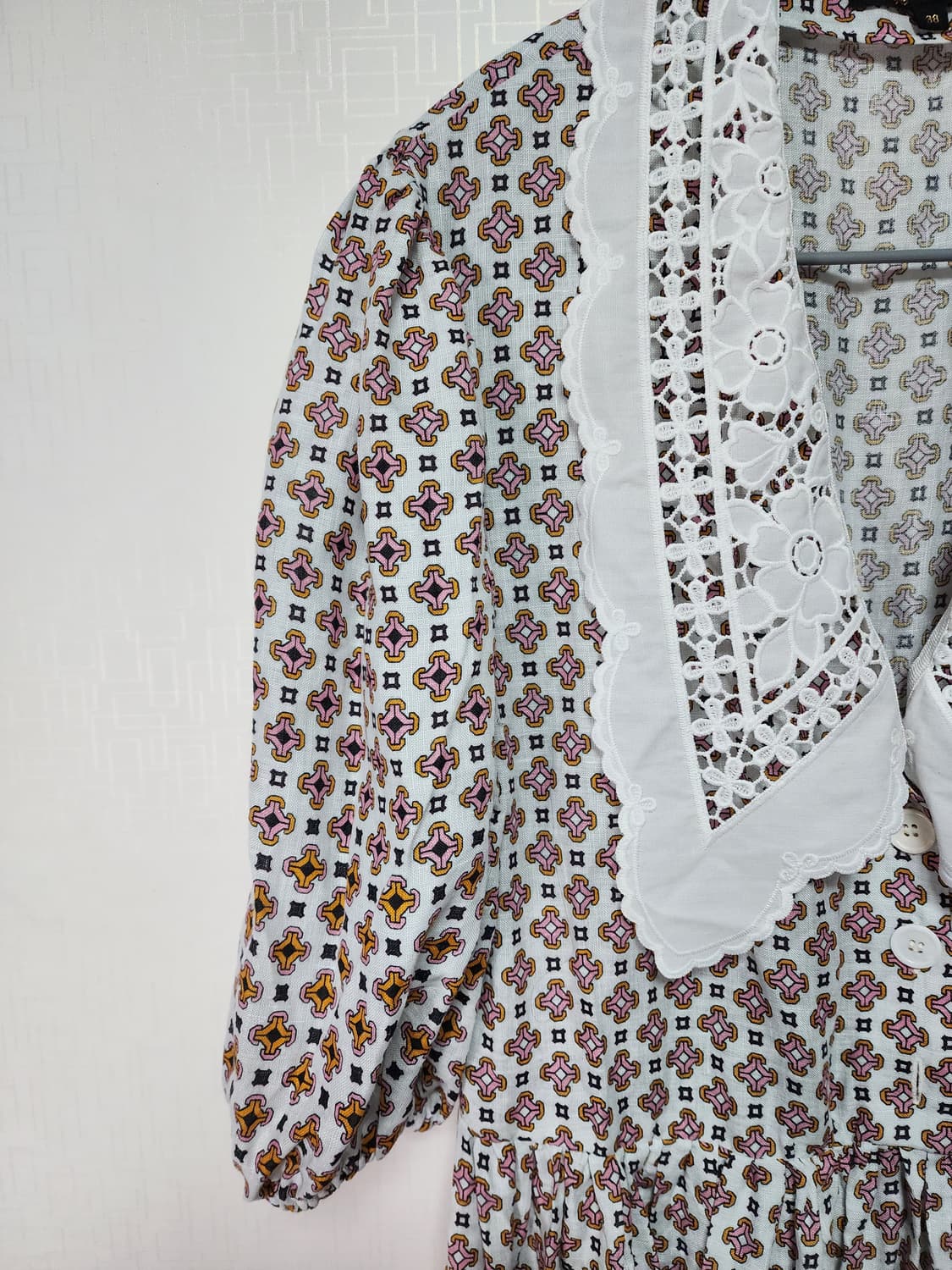 마쥬 기퓌르 레이스 트림 프린팅 린넨 미니 원피스 상품이미지3