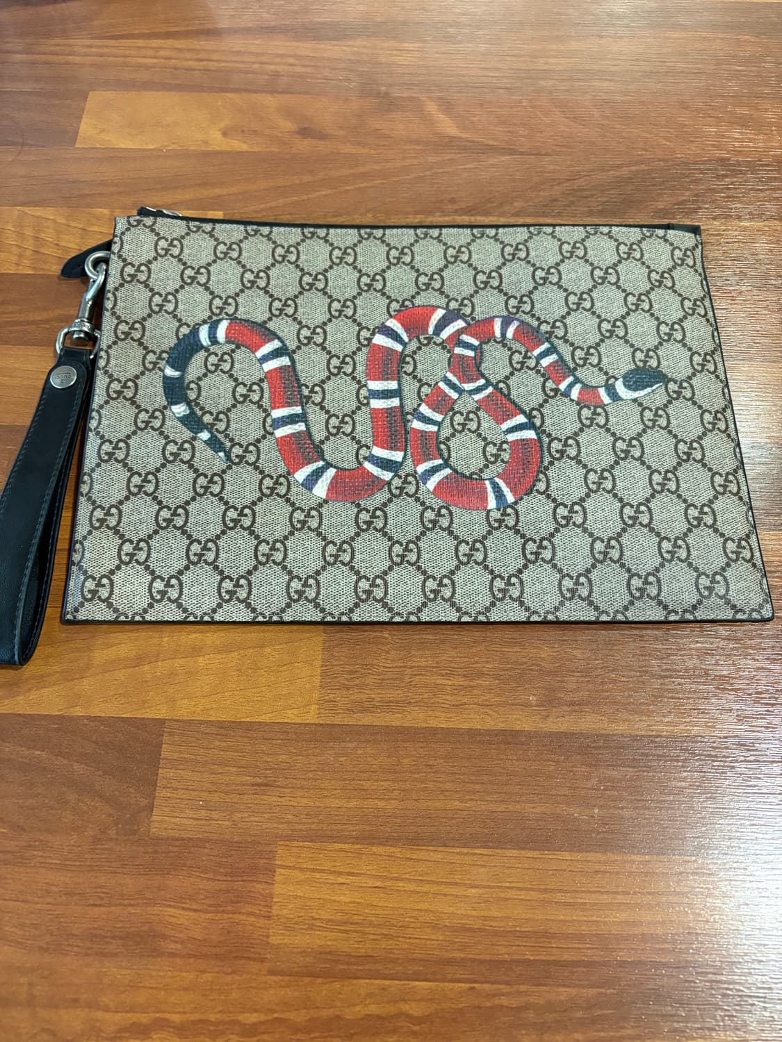 구찌 스네이크 클러치백 상품이미지1