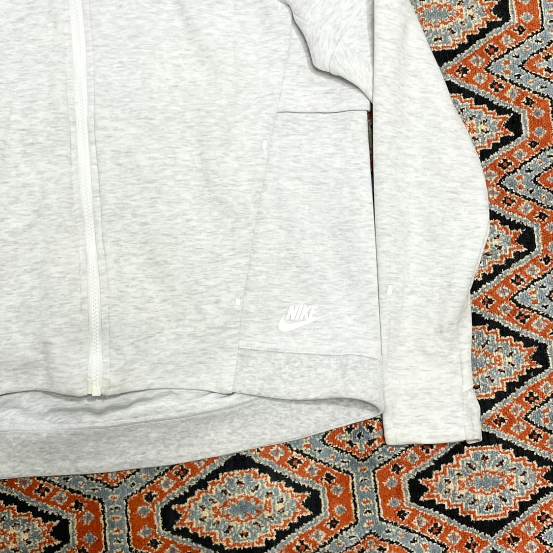 나이키 스몰로고 아이보리 테크팩 후드집업 여성L 상품이미지2