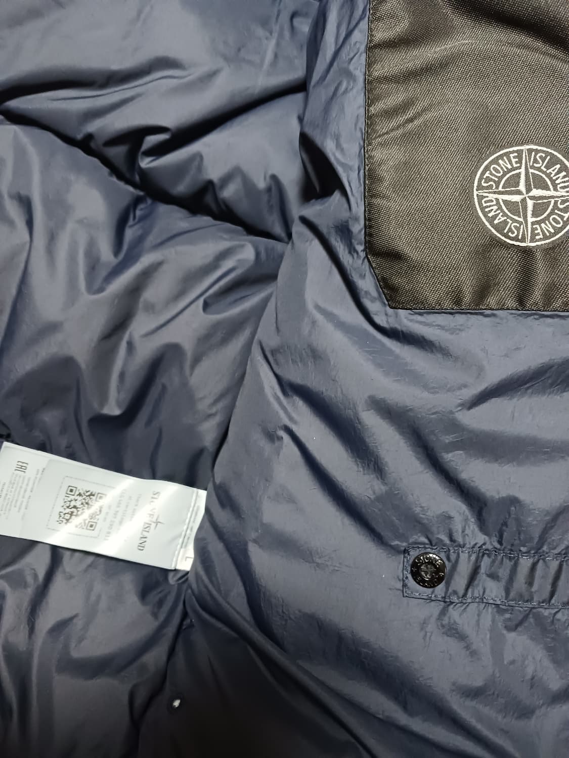 새상품급 정품 스톤아일랜드 패딩  상품이미지4