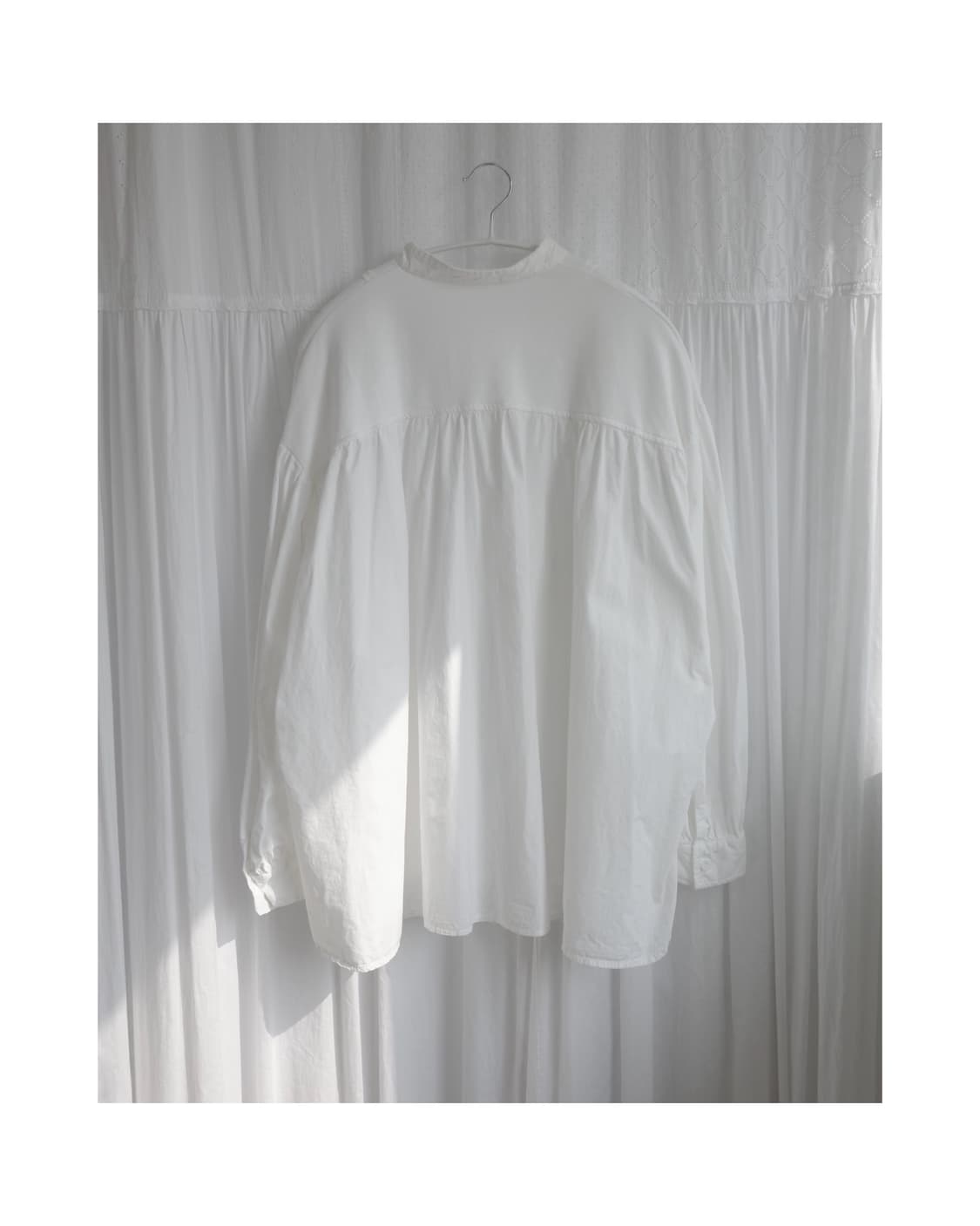 Tablet hotel white shirts 상품이미지6