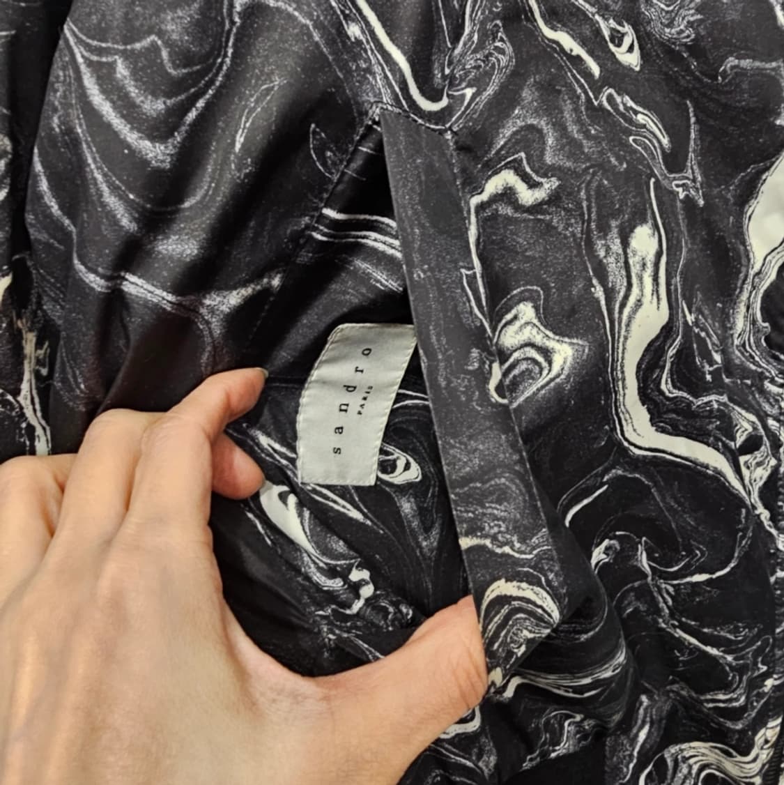 산드로 옴므 마블 프린트 리버시블 퀼팅 봄버 자켓 95 상품이미지7