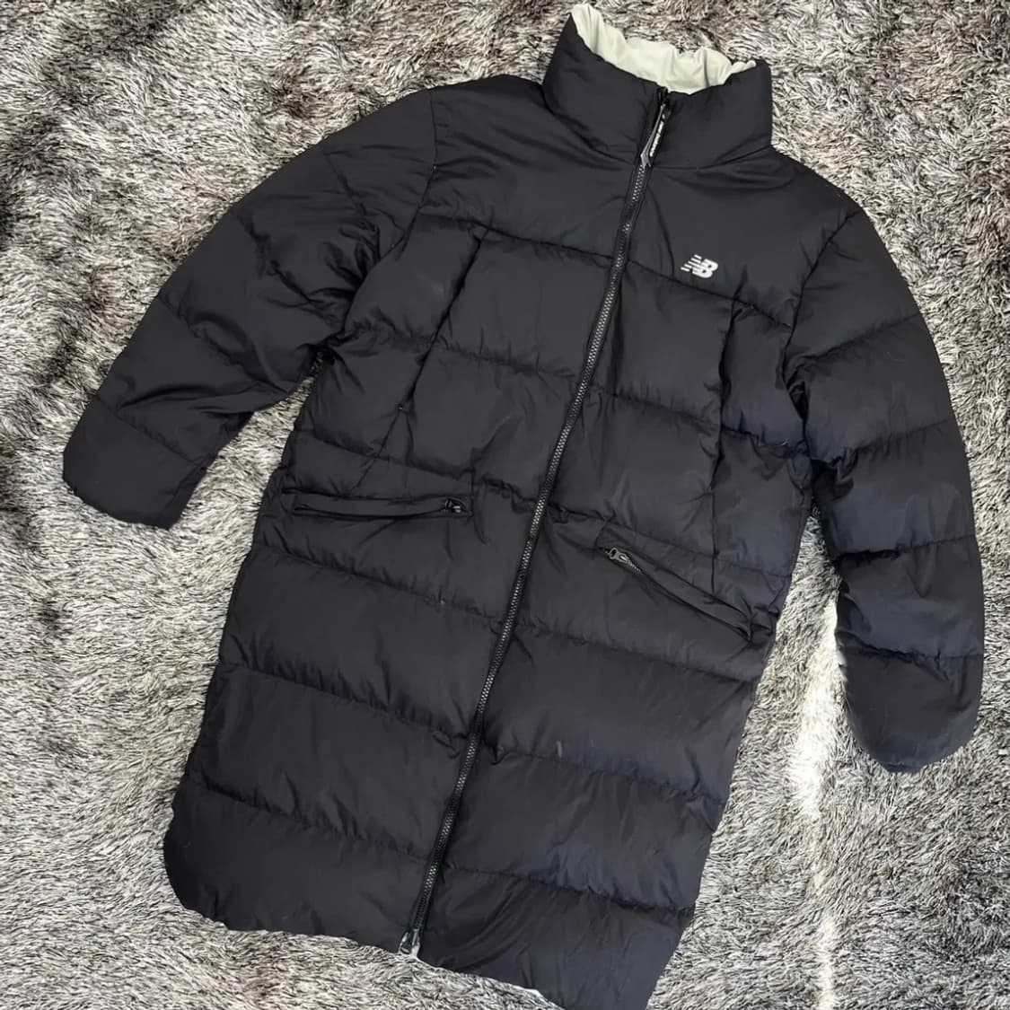 뉴발란스 여성 리버시블 구스다운 자켓 90(M) 상품이미지3