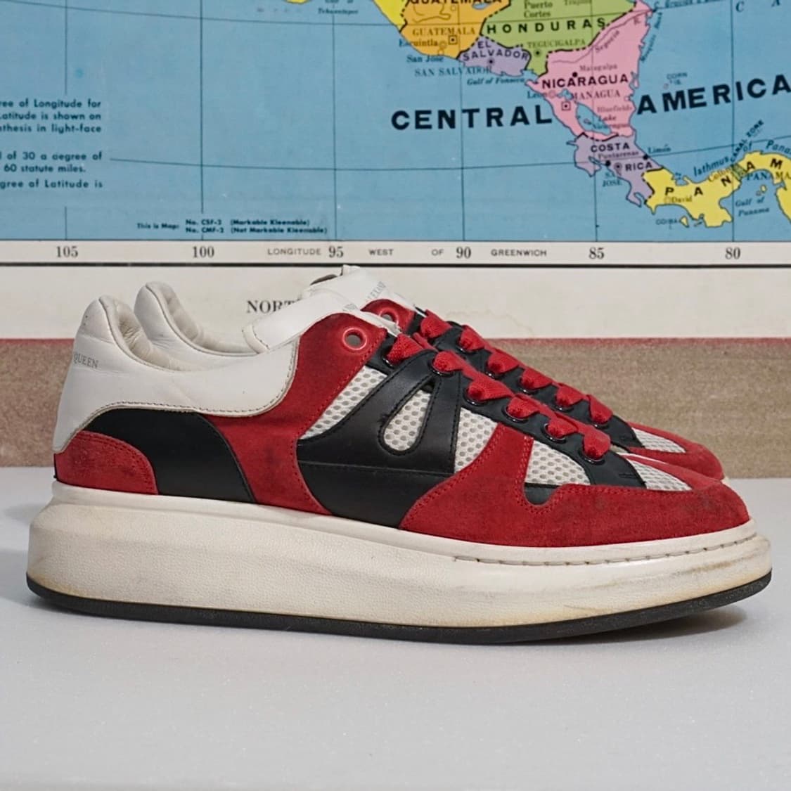 알렉산더맥퀸 희귀컬러 오버솔 스니커즈 상품이미지4