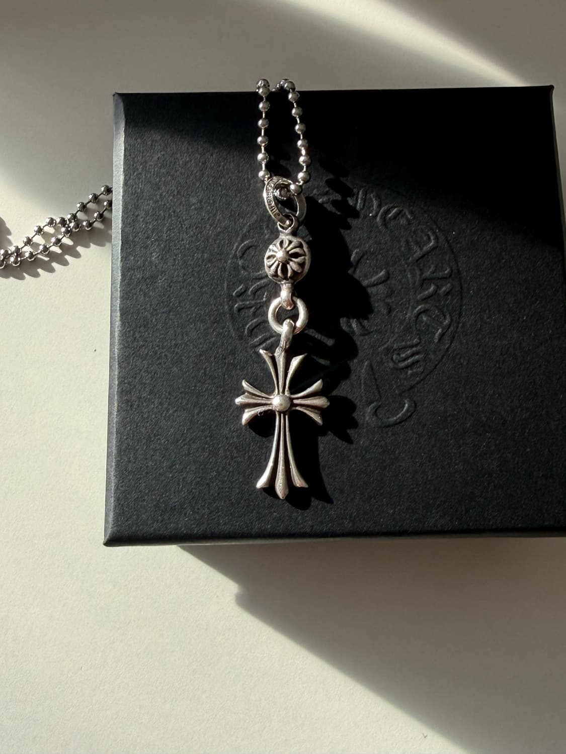 크롬하츠 원볼 타이니크로스 블랙 파베 상품이미지2