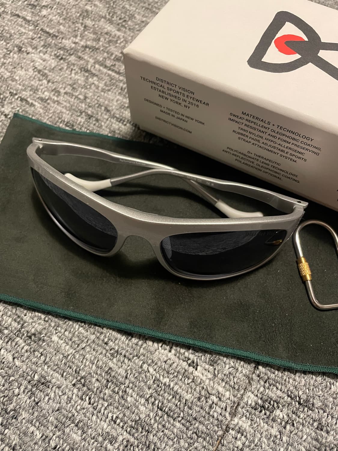 디스트릭트비전 타케요시 D+ 오닉스 미러 실버  상품이미지2