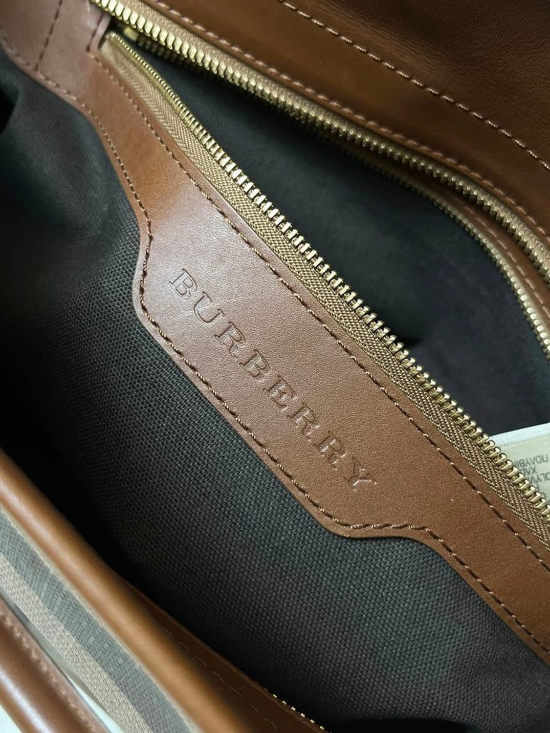 버버리 시그니처 노바체크 토트백 A1667 상품이미지7