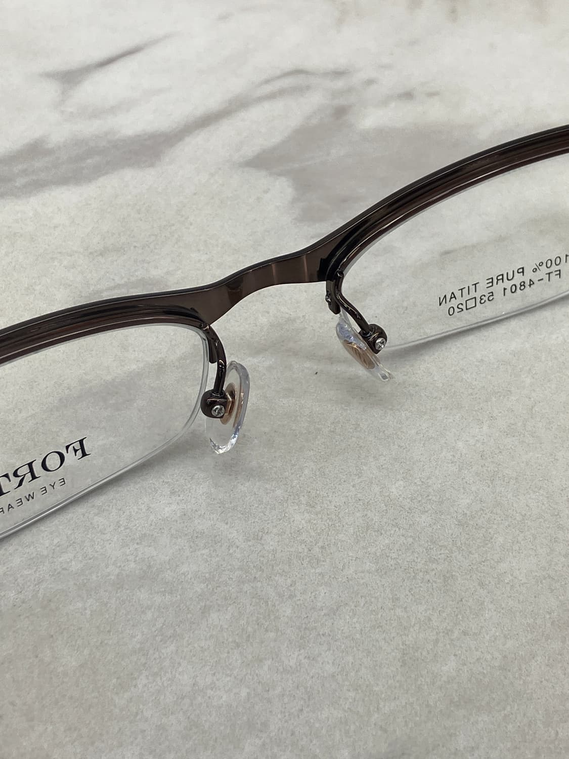 포르테 FORTE 유광 브론즈 스퀘어 반무테 안경 상품이미지5