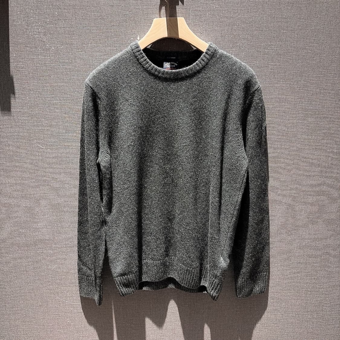 (정품/새상품) 폴앤샤크 남성 차콜 그레이 슬리브 와펜 울 니트 상품이미지1