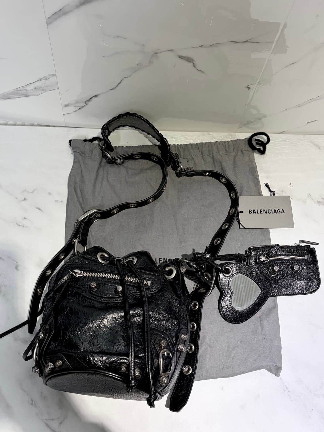 [A+ 정품] 발렌시아가 르카골 버킷백 xs 블랙 상품이미지5