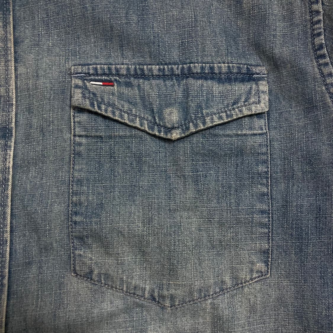 타미힐피거 스몰 로고 웨스턴 데님 셔츠 상품이미지2