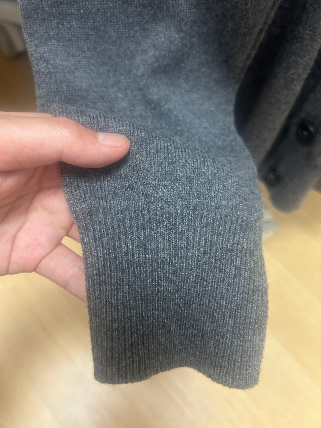 메종 마르지엘라 캐시미어 가디건 실버 M 상품이미지4