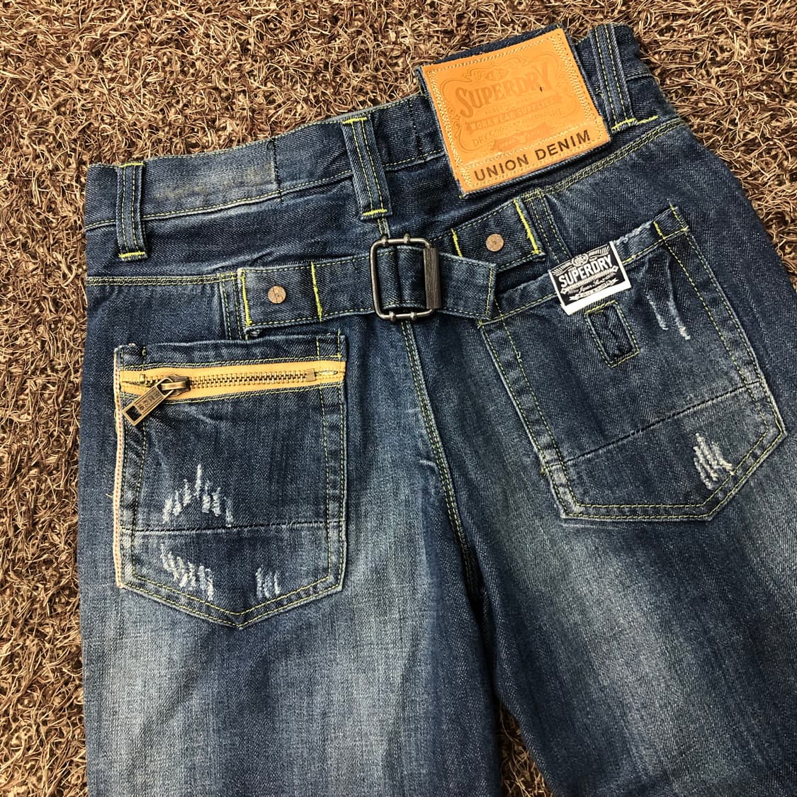 슈퍼드라이 디스 워싱 신치백 데님 팬츠 상품이미지2