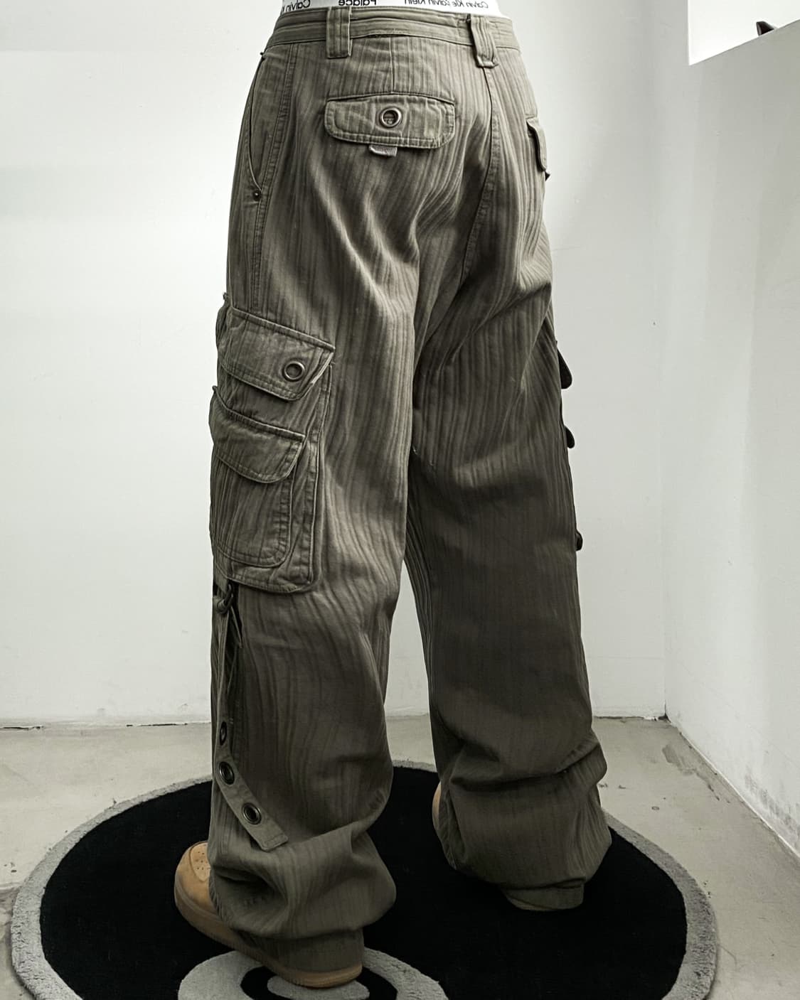 폴리스 클럽 Y2K 포켓 카고 팬츠 상품이미지2