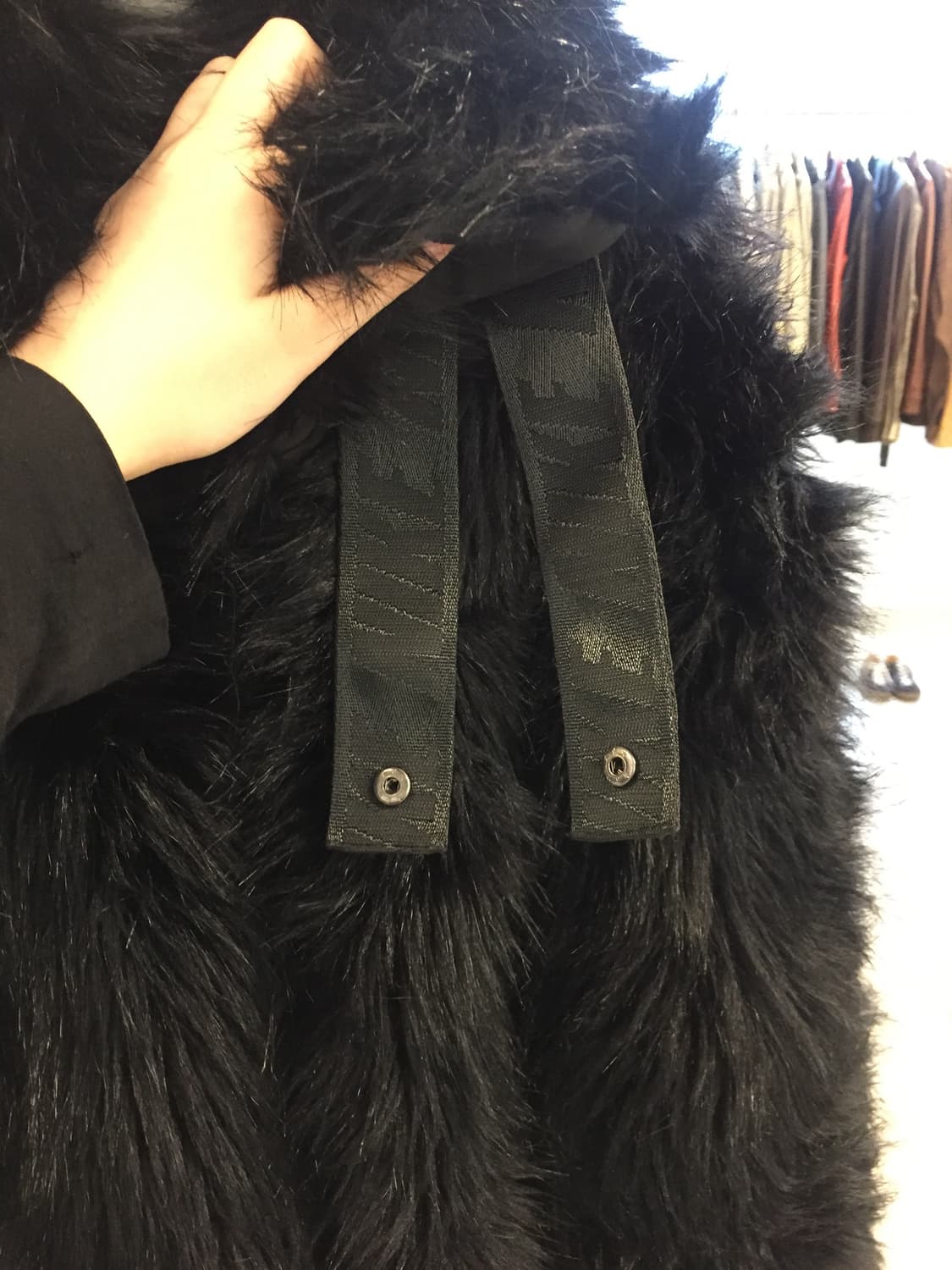 Nike x AMBUSH Reversible Faux Fur Jacket 상품이미지4