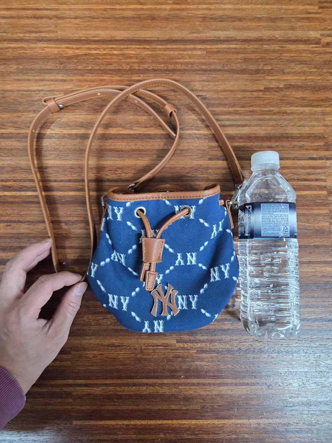 엠엘비 모노그램 뉴욕양키즈 다이아 자카드 미니버킷백 상품이미지1