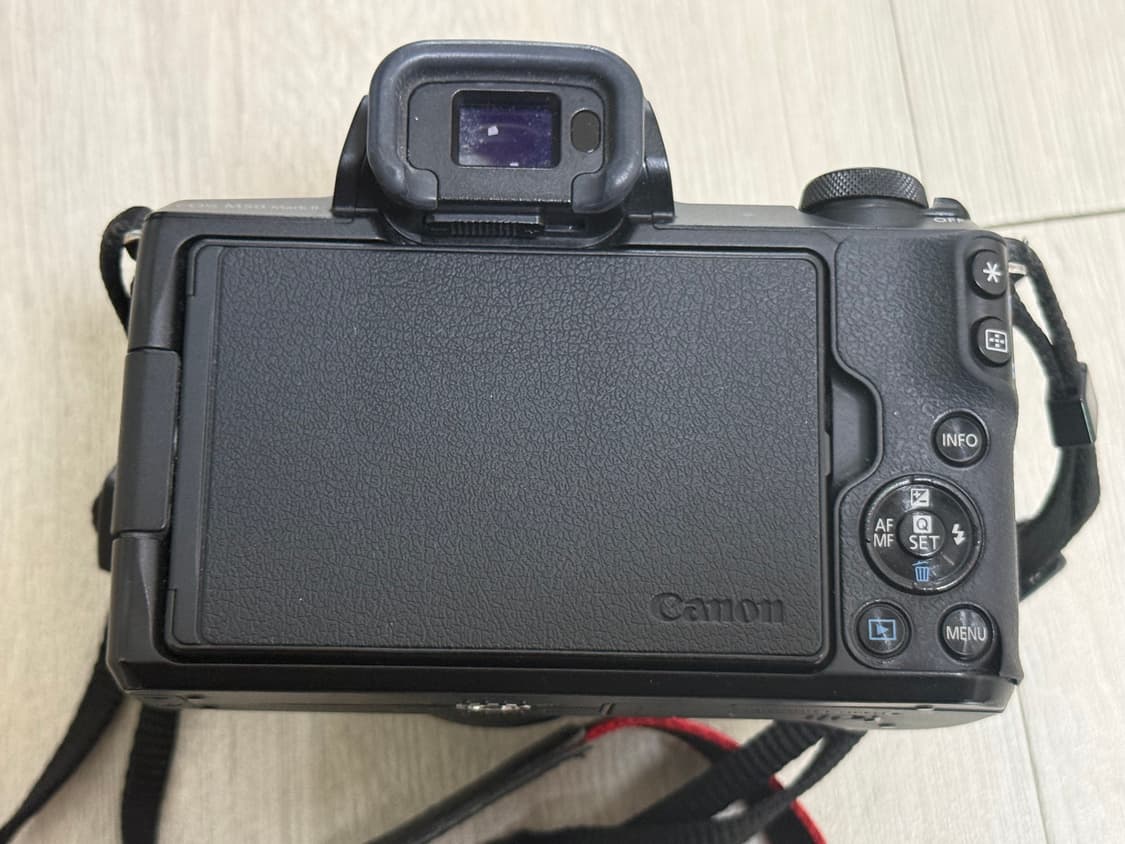 캐논 EOS M50 Mark 2 + EF-M F2 22mm 단렌즈 상품이미지2