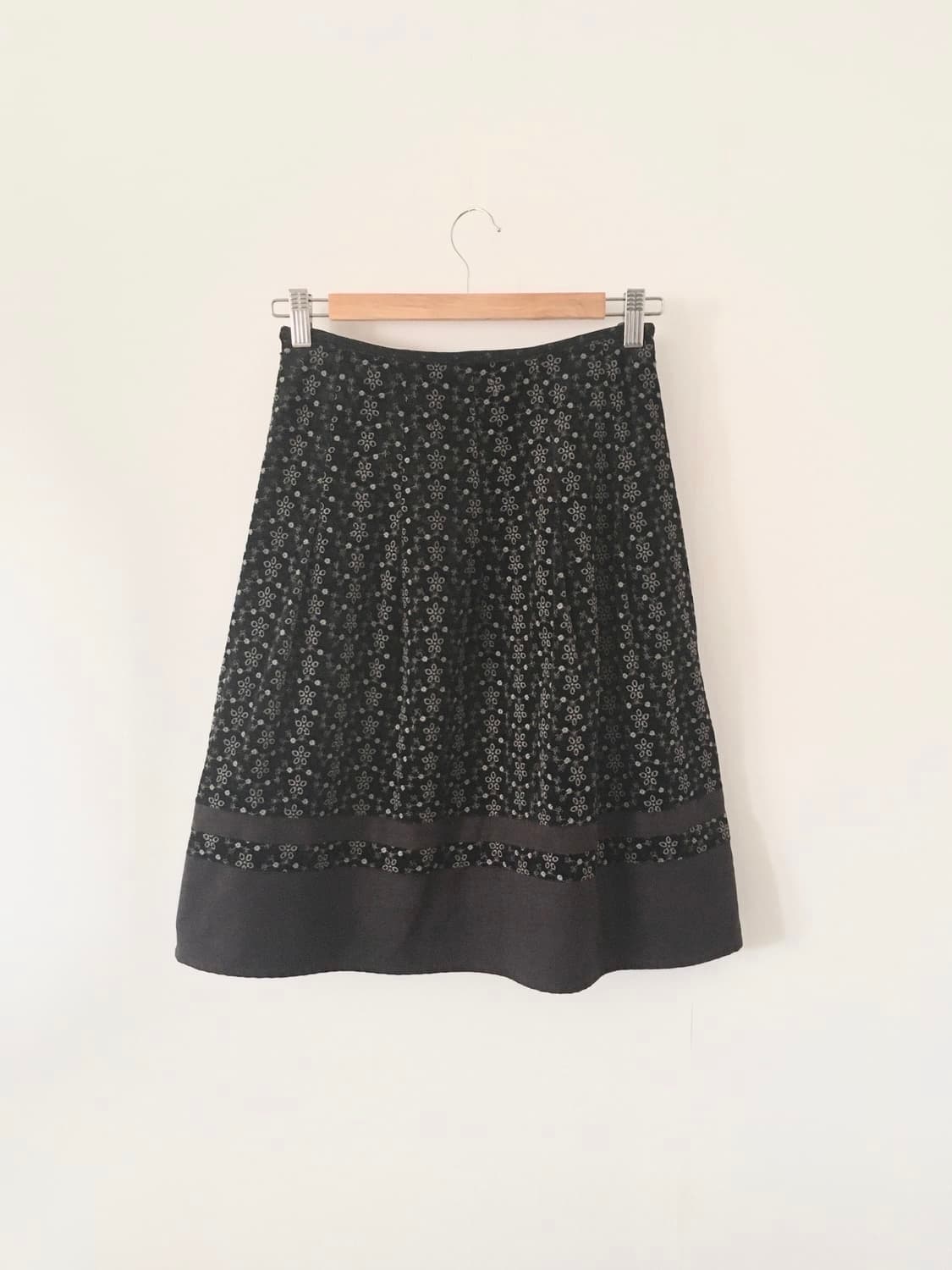 빈티지 벨벳 펀칭 스커트 블랙 상품이미지5