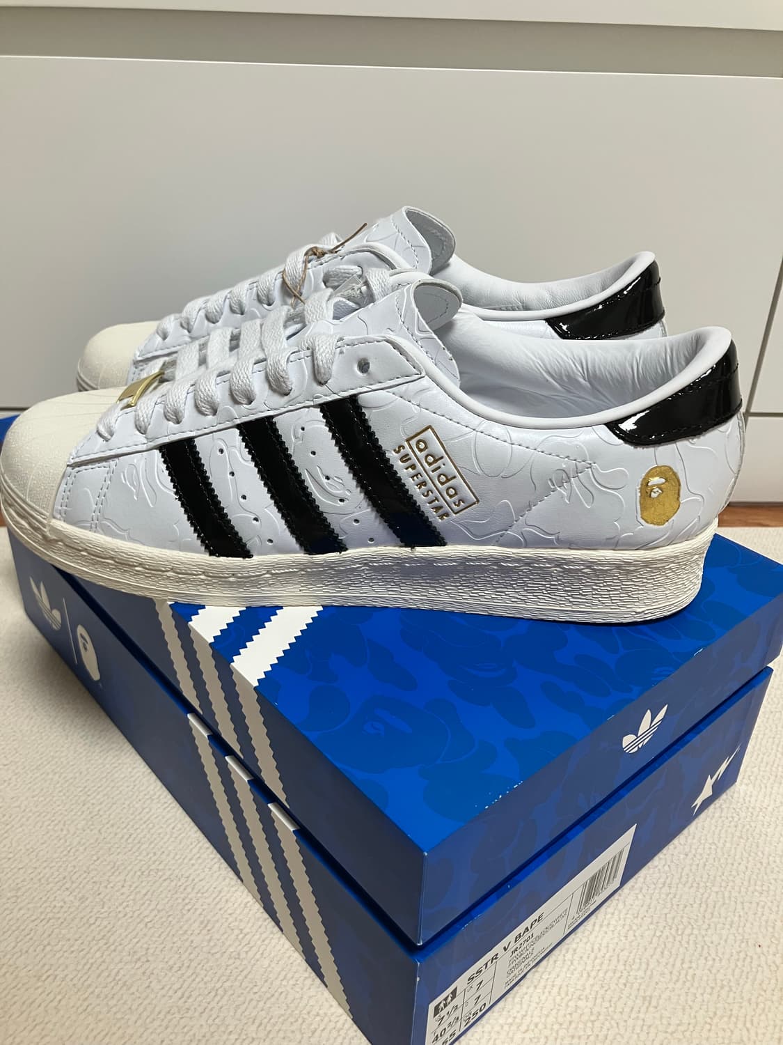[255] 아디다스 x 베이프 슈퍼스타 빈티지 클라우드 화이트 코어 블랙 상품이미지3