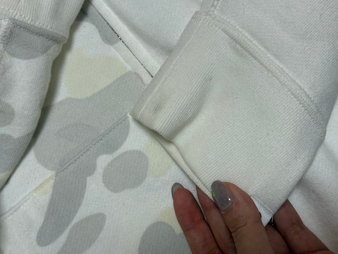 베이프 백계 화이트 반반 카모 샤크 야광 후드집업 m사이즈 상품이미지6