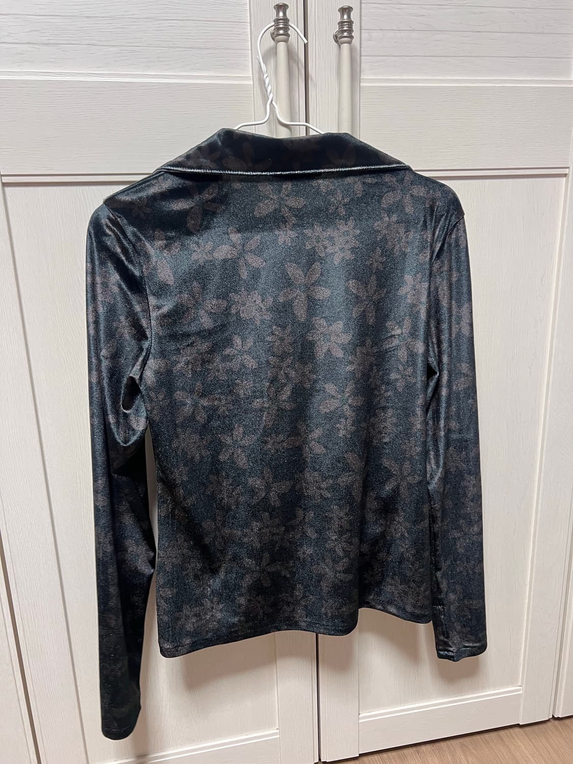 AMOMENTO 반집업 플로럴 패턴 티셔츠 상품이미지3