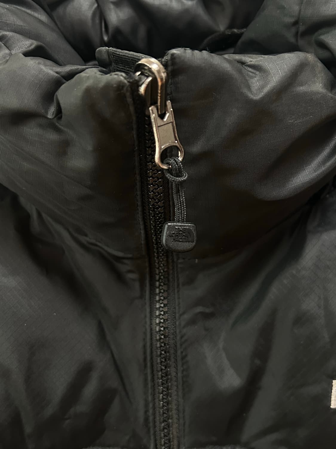 노스페이스 700 눕시 패딩 블랙 XL 상품이미지3