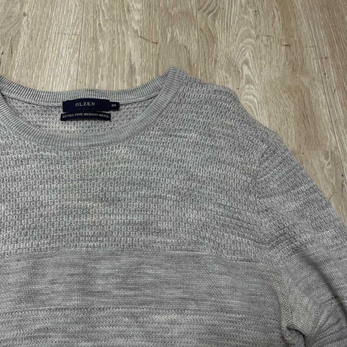 올젠 엑스트라 파인 메리노 울 라운드넥 니트 [그레이] M/95 상품이미지4