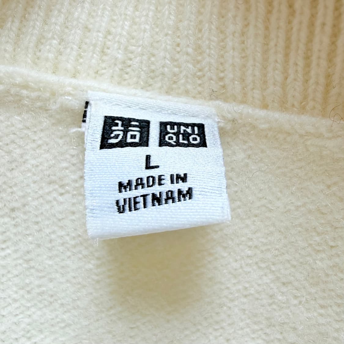 [캐시미어 100%] Size L 유니클로 터틀넥 목폴라 아이보리 니트 상품이미지5
