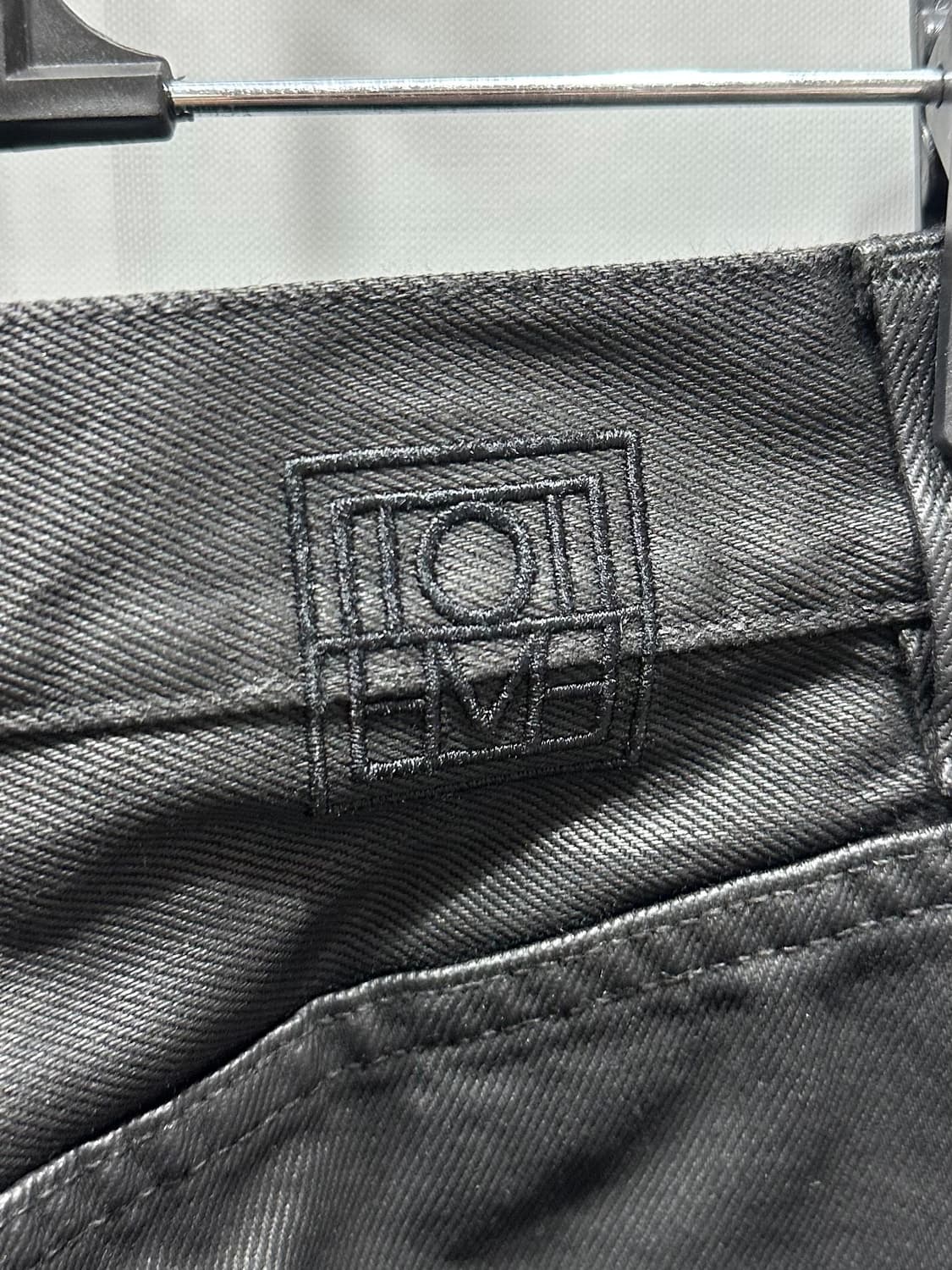 (정품/새상품) TOTEME 토템 여성 블랙 테이퍼드 데님 팬츠 상품이미지3