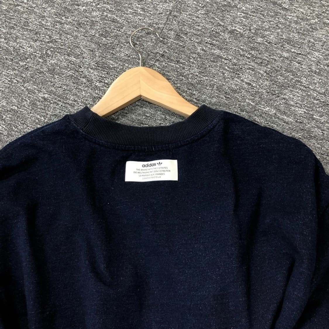 아디다스 정품 인디고 삼선 맨투맨 상품이미지3