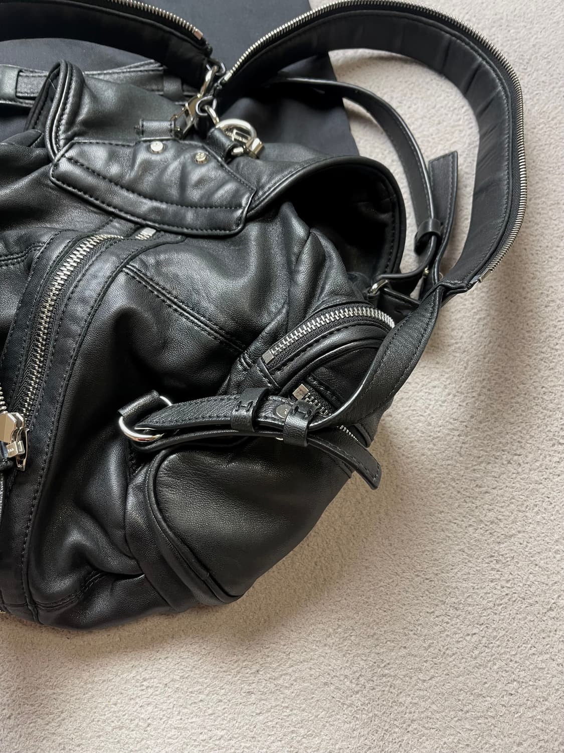 알렉산더왕 마르티 백팩 (블랙) 상품이미지4