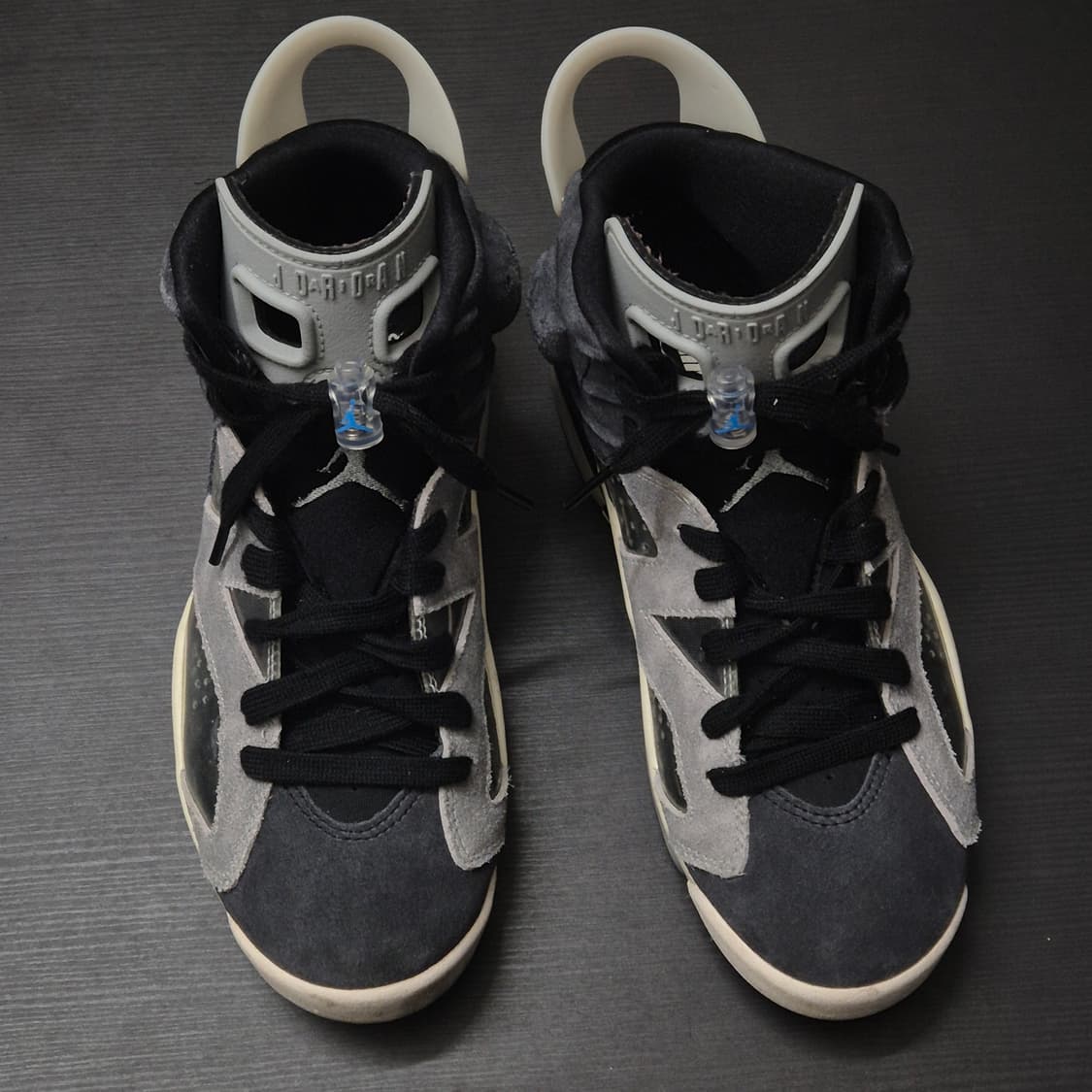 나이키 에어 조던 6 레트로 우먼스 테크 크롬 240사이즈 상품이미지2