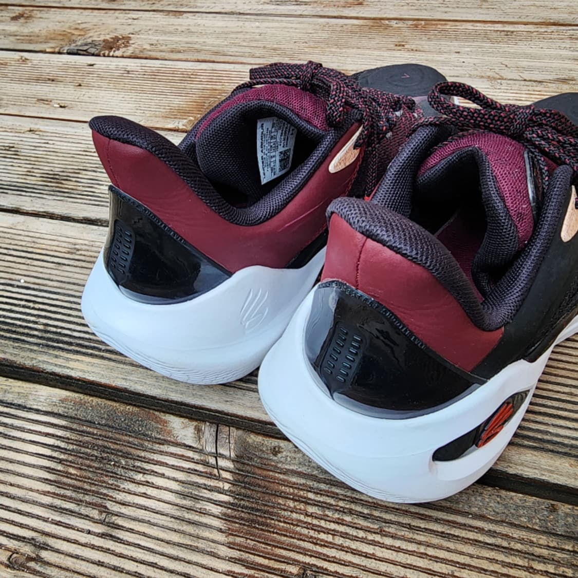 언더아머 curry Art3026616-001 러닝화(270) 상품이미지2