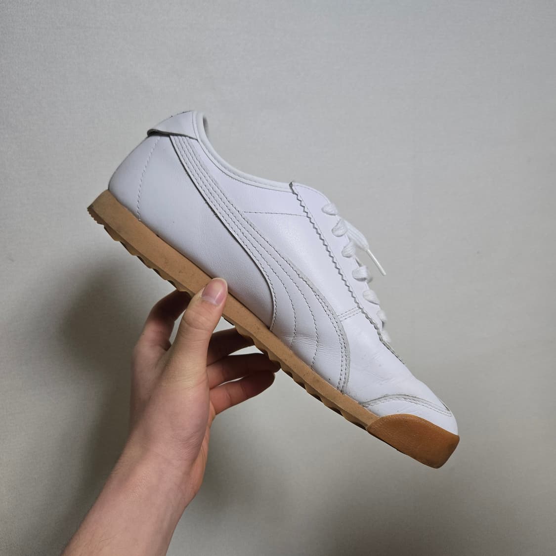 푸마 메종키츠네 로마 화이트 스니커즈 / 남성 신발 / 남성 스니커즈 상품이미지3