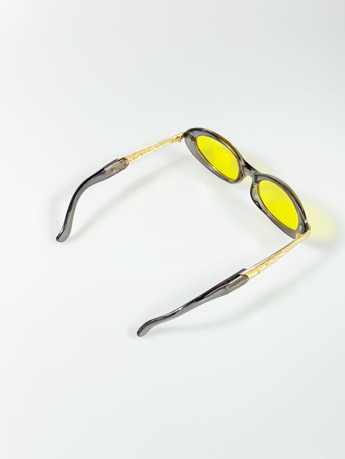 그레이 볼드 오벌 프레임 옐로우 틴트 빈티지 선글라스 상품이미지4
