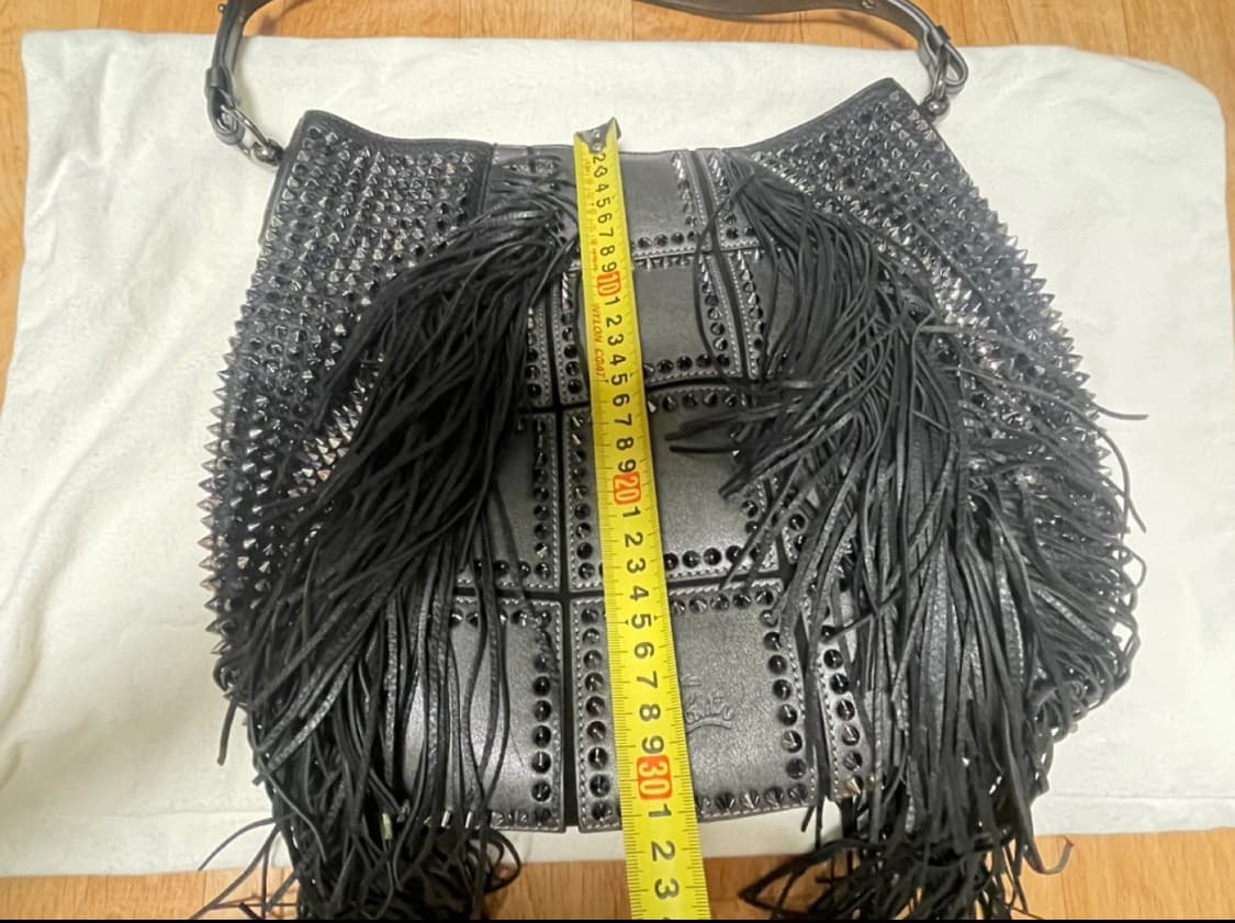 루부탱 프린지 스터드 숄더백 상품이미지9