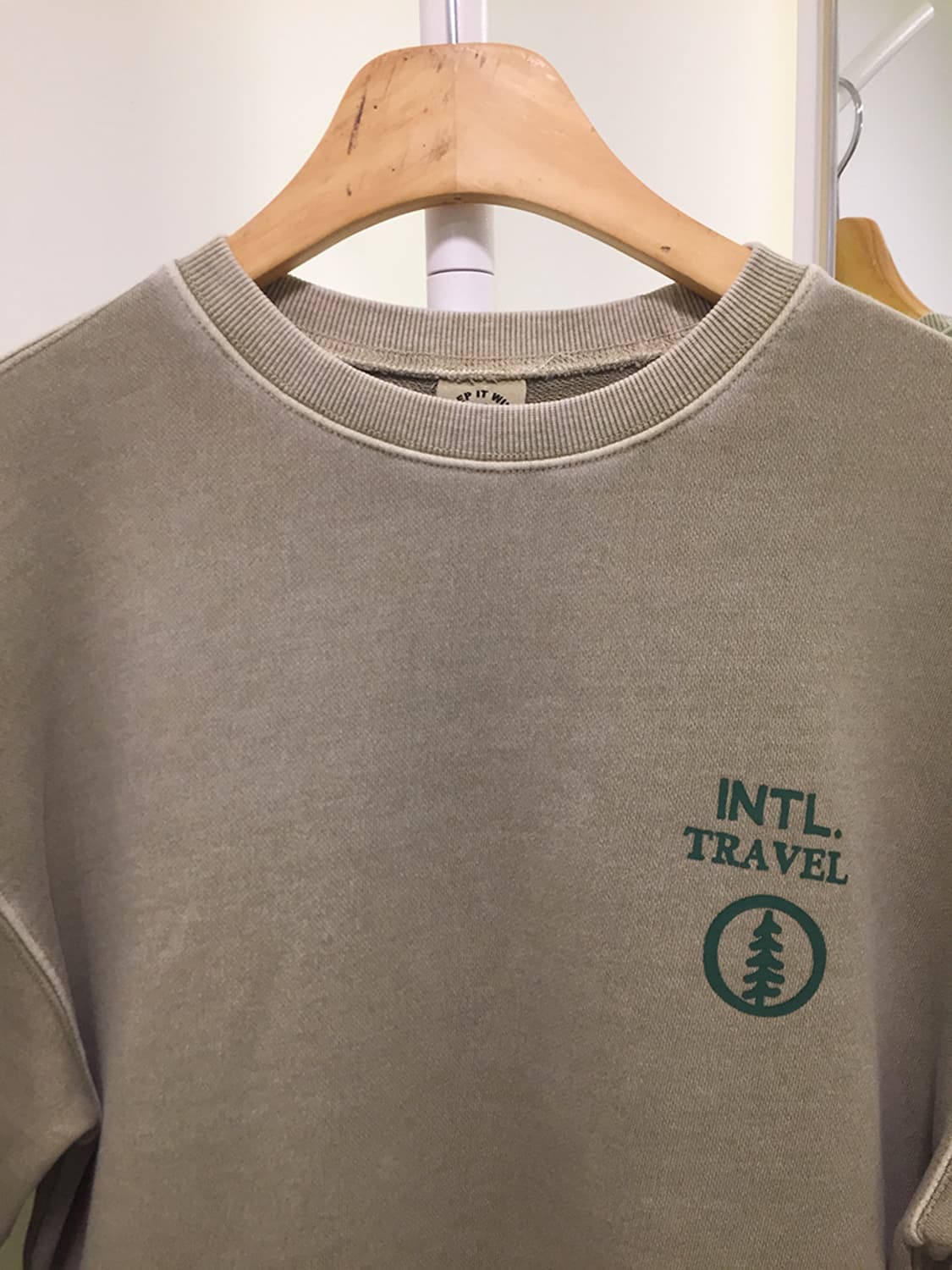 공용 트래블 오버핏맨투맨 100 상품이미지6