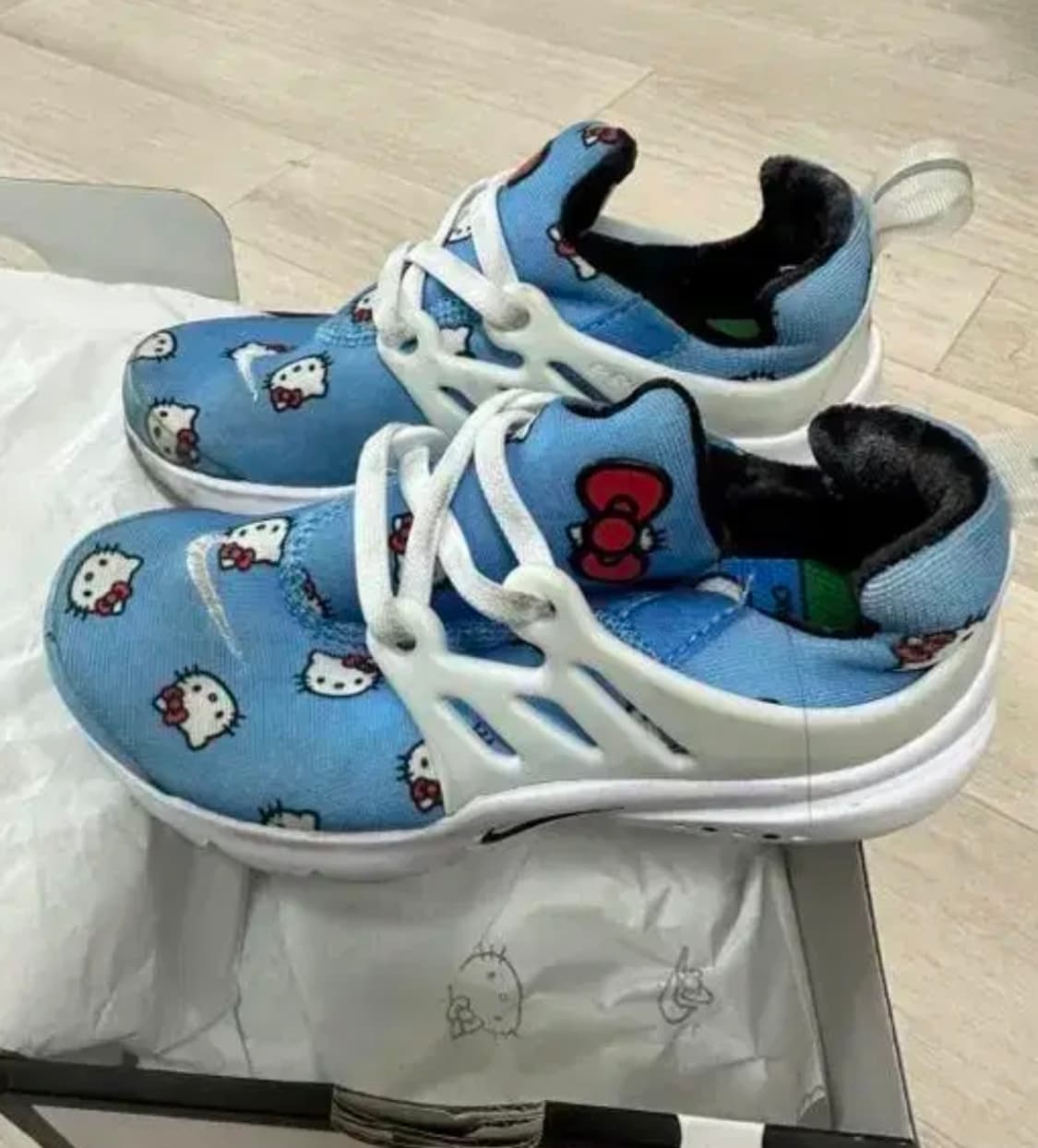 나이키 프레스토 x 헬로키티 td160 상품이미지1