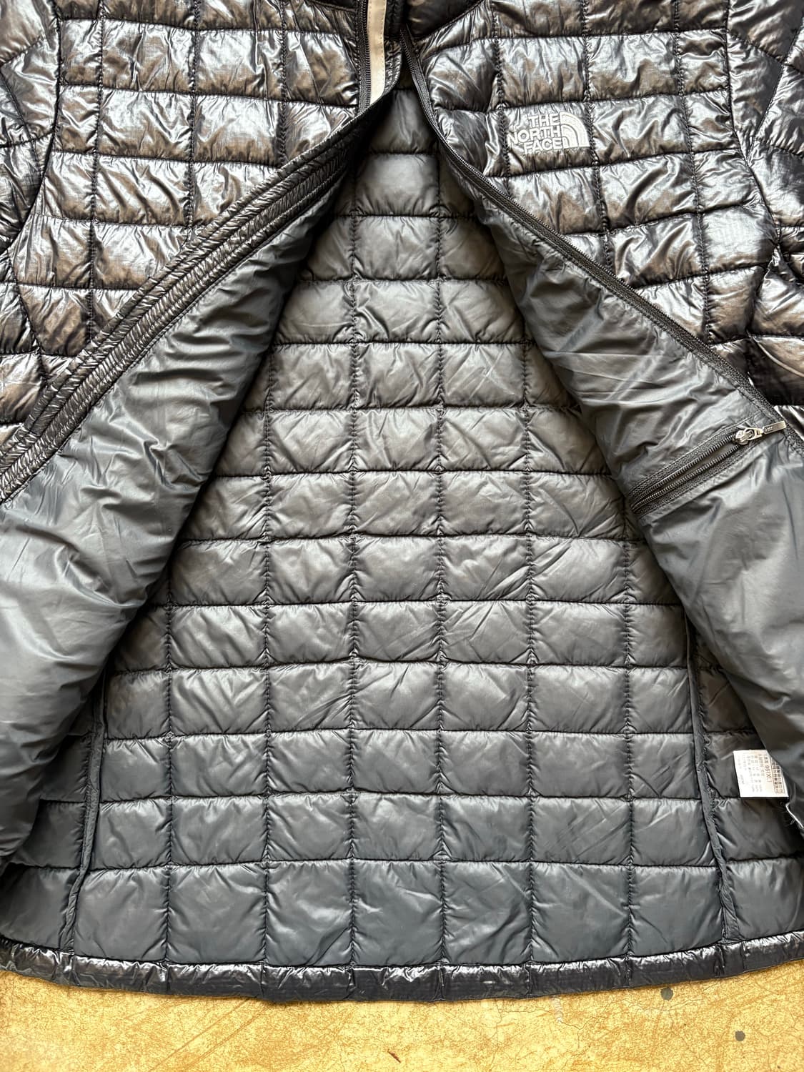노스페이스 사각패턴 경량 패딩 상품이미지3