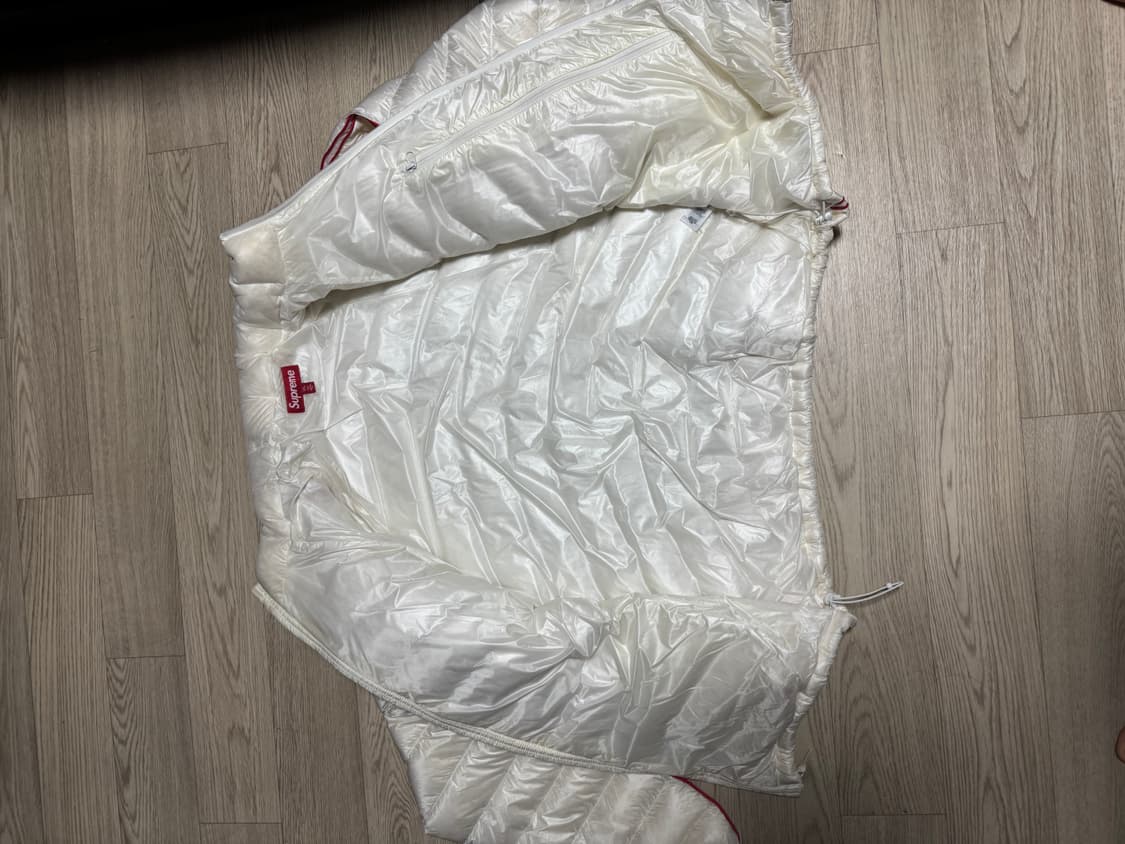 슈프림 마이크로 다운 자켓 화이트 경량패딩 상품이미지6