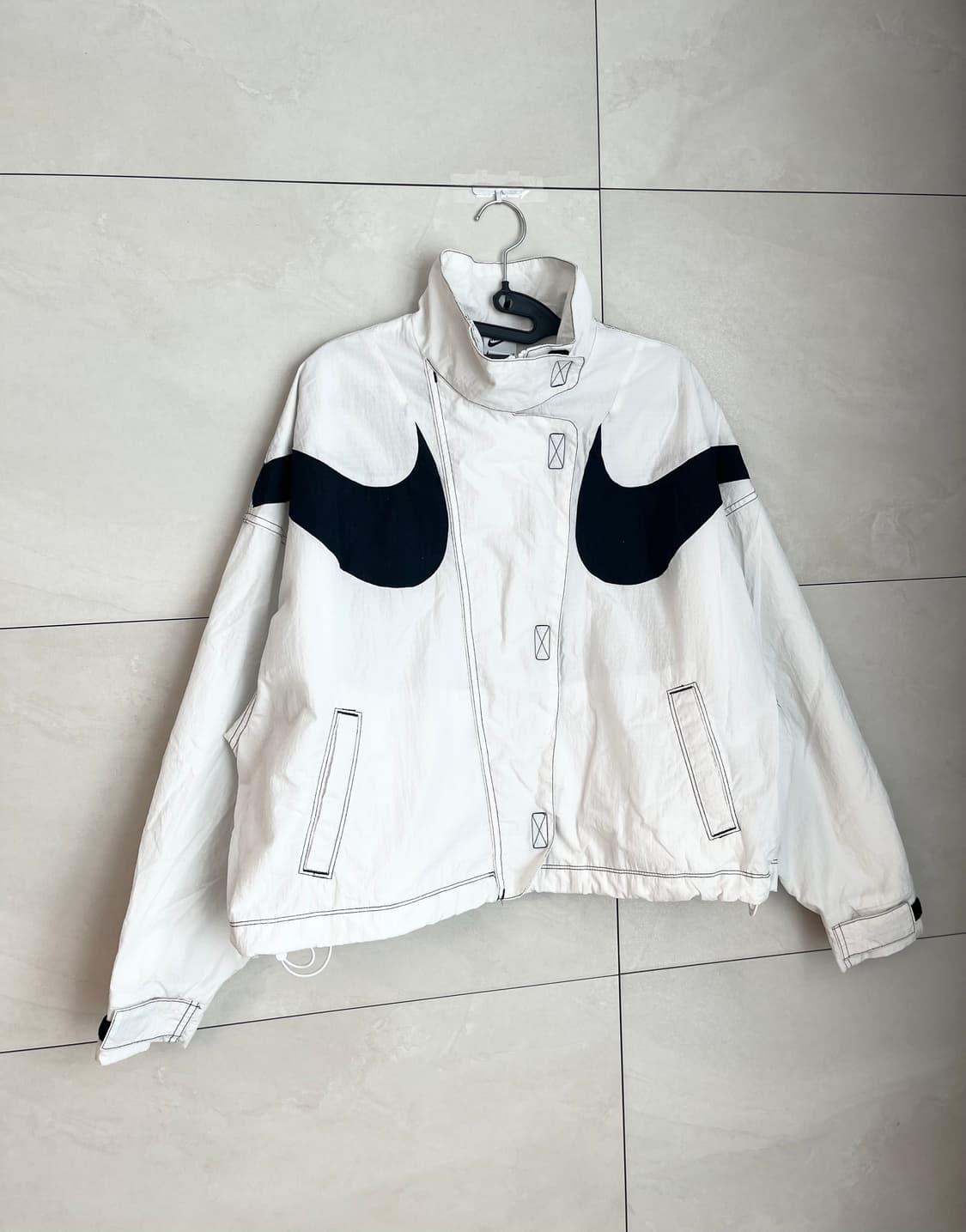 나이키 스우시 리펠 바람막이 화이트 (S)  상품이미지2