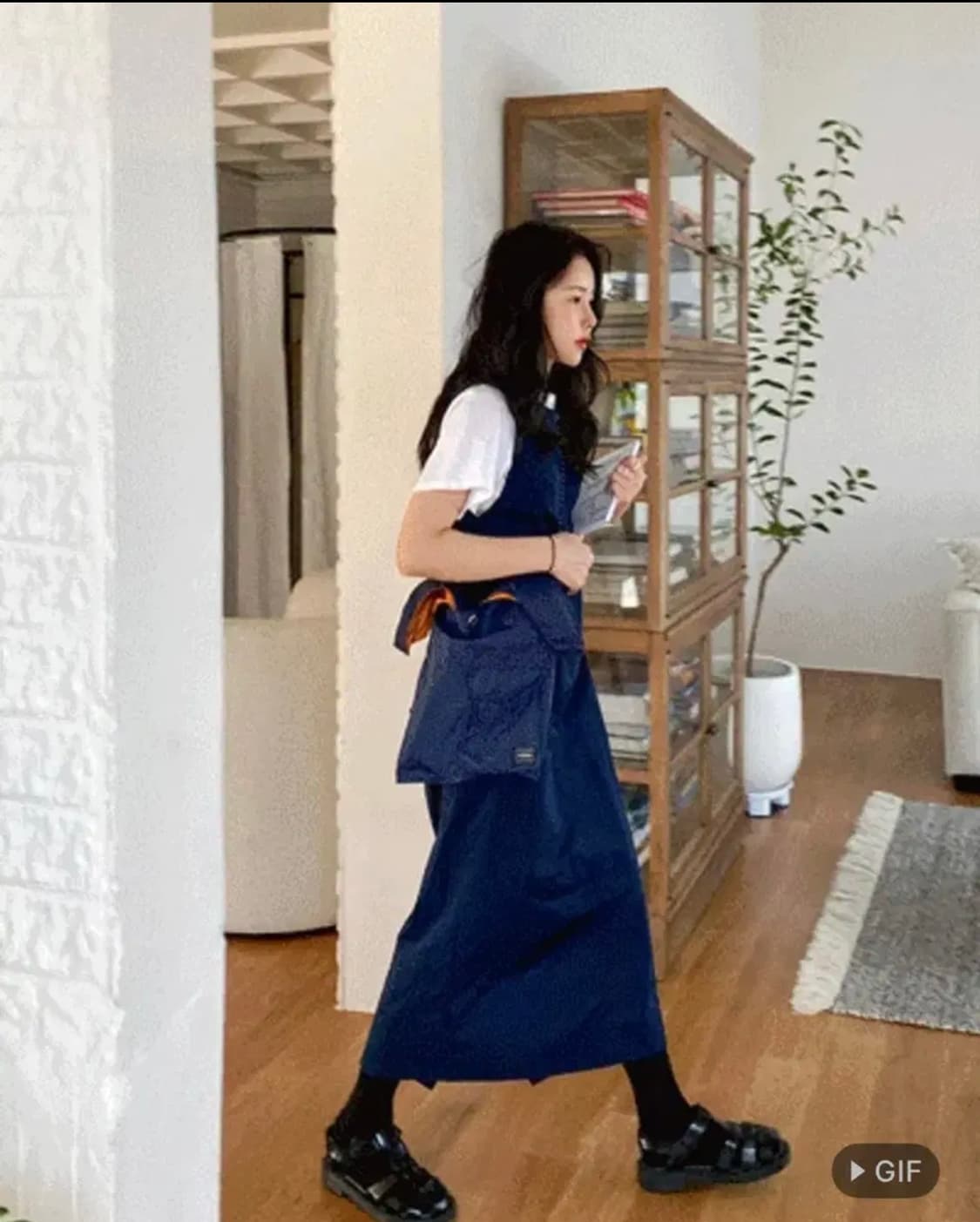 스프링콤마 빈블 백홀 원피스 나일론 네이비 상품이미지1