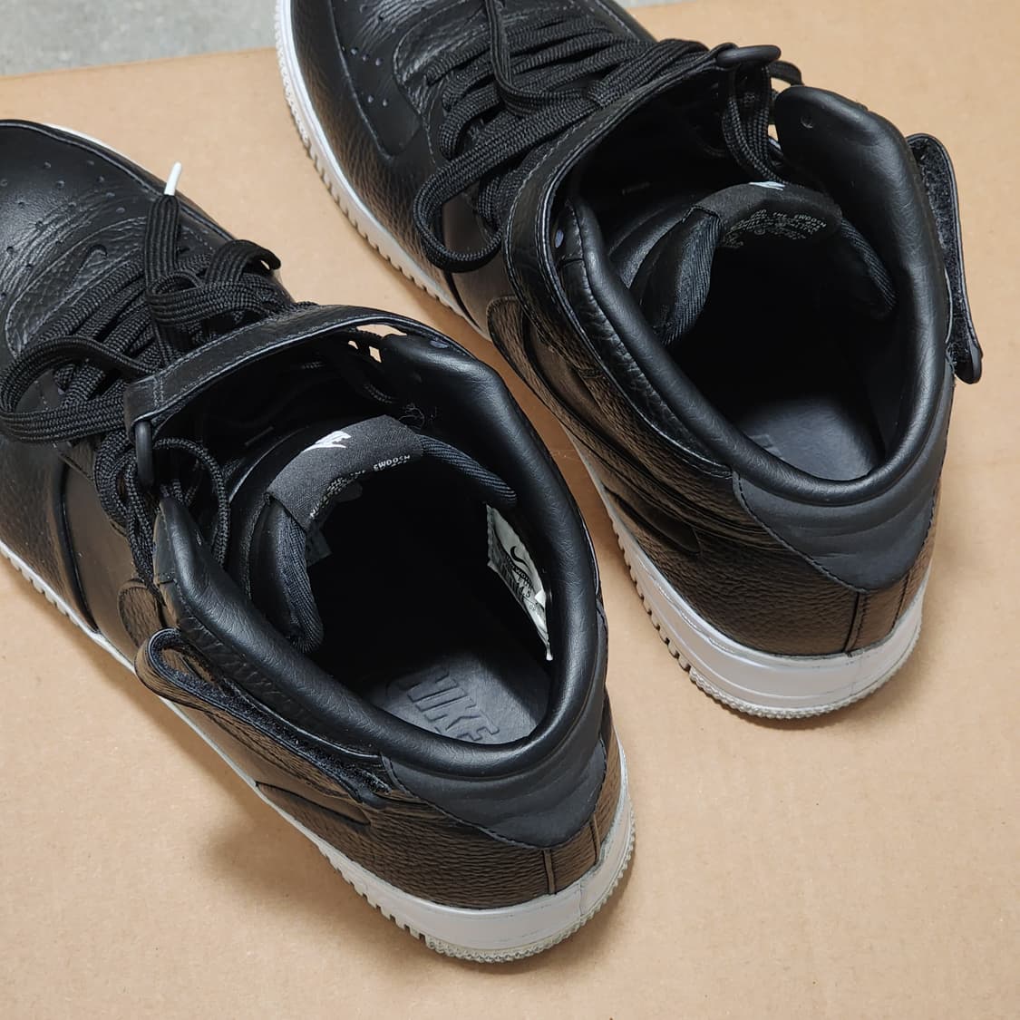 나이키랩 에어포스원 미드 블랙 상품이미지4