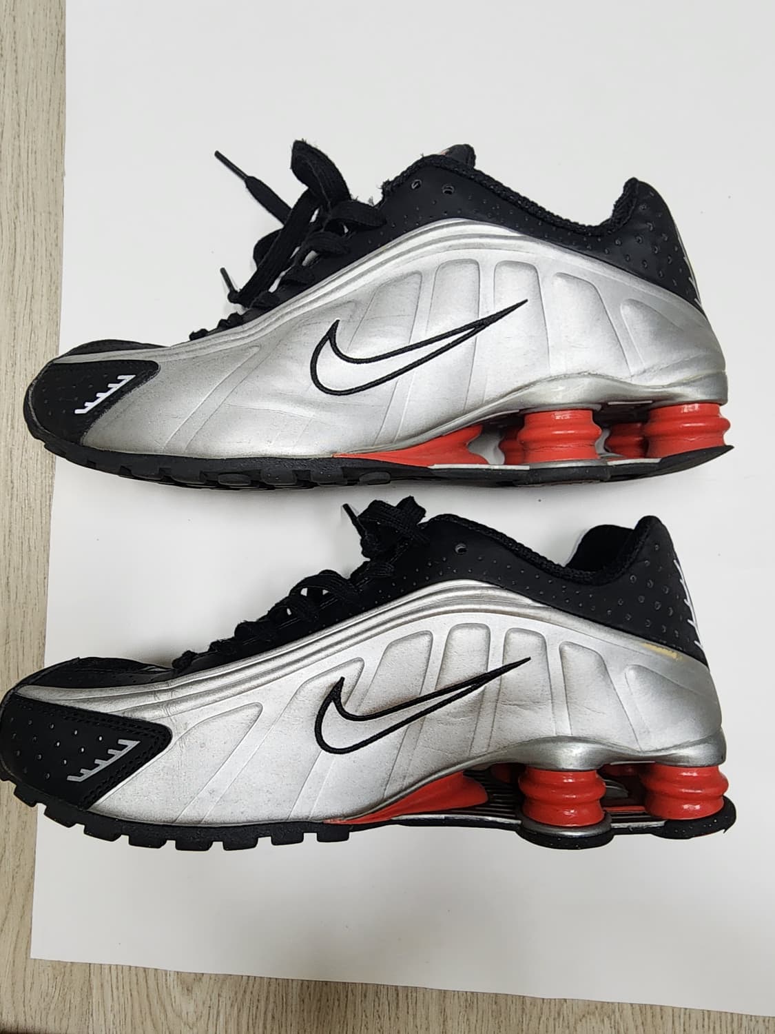 나이키 샥스 R4 블랙 메탈릭 실버 270mm 상품이미지3