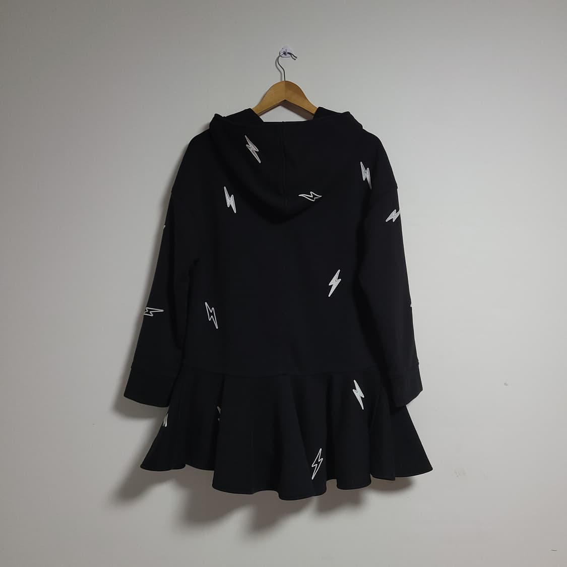 (F) 럭키슈에뜨 여성 후드 코트 자켓 원피스 블랙 번개 패턴 상품이미지5
