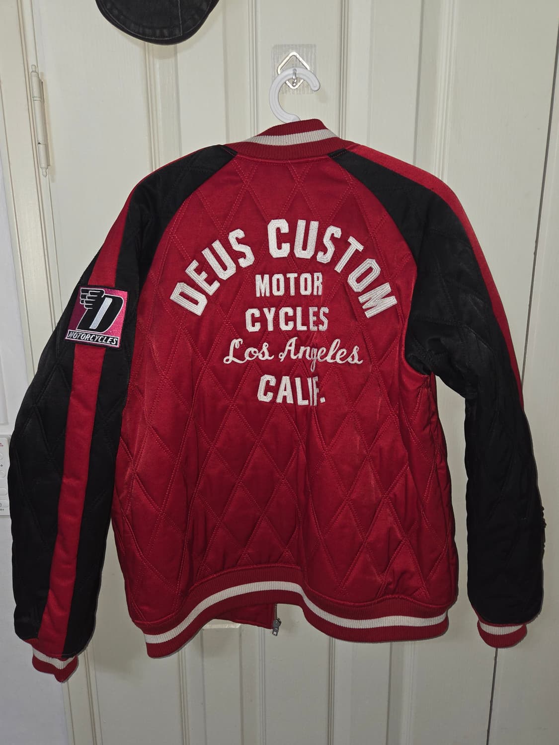 데우스 서포터스 자켓 상품이미지2