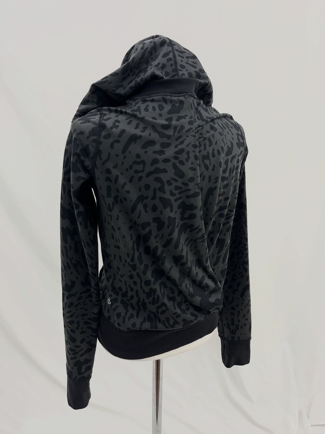LULULEMON leopard hooded zip-up 상품이미지4